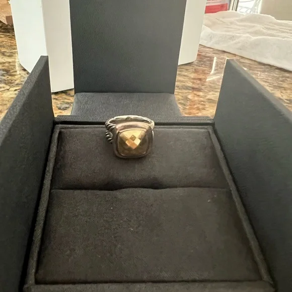 David Yurman Albion Ring in Gold and Silver - Picture 5 of 8